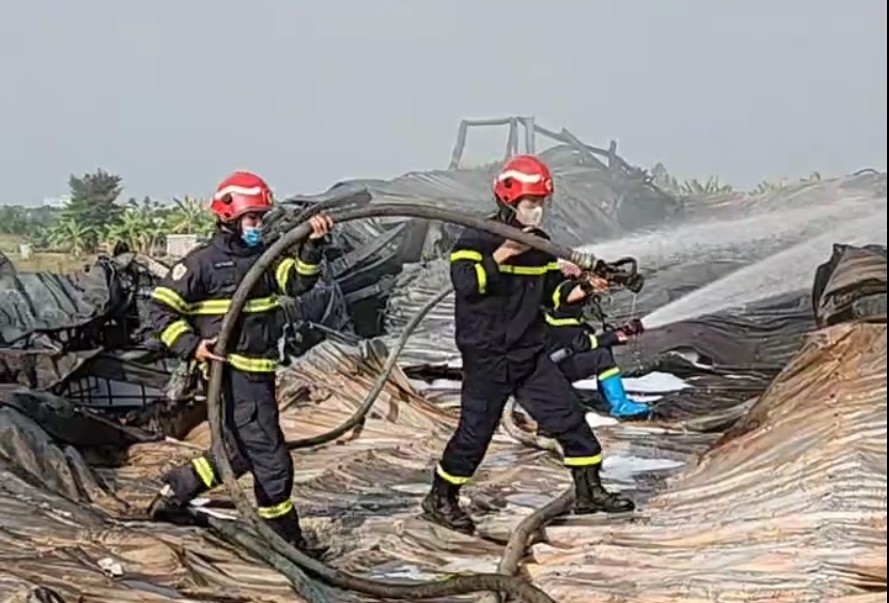 Thông tin về đám cháy nhà xưởng rộng hơn 1000m2 tại huyện An Lão